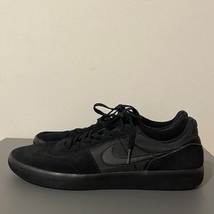 Nike SB Team Classic size 11